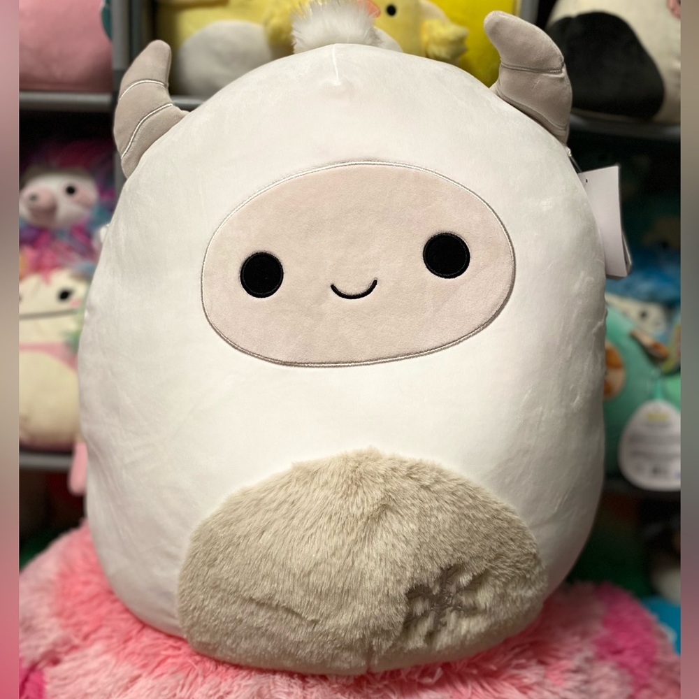 Squishmallows 16” Amleth White Yeti Squishmallow